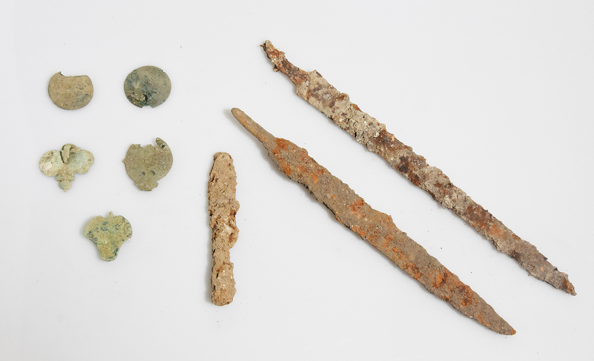 2019_Fig_11_militaria