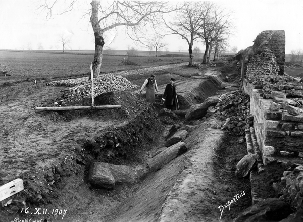 fouilles mur d'enceinte Avenches 1907